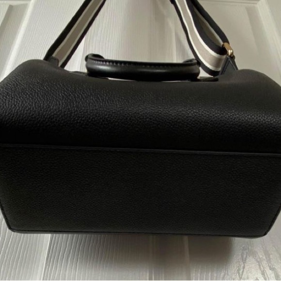 SOLD - Michael Kors Mercer Medium Duffle - Picture 7 of 7